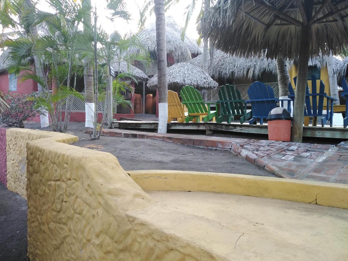 Hotel Pez De Oro Monterrico Exterior photo