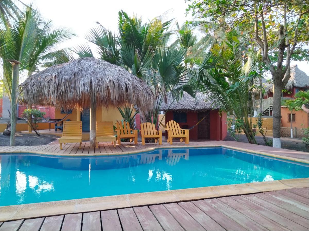 Hotel Pez De Oro Monterrico Exterior photo